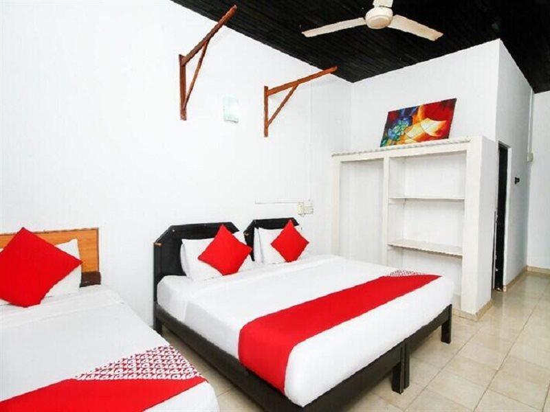 Ceylonica Beach Hotel Negombo Ngoại thất bức ảnh
