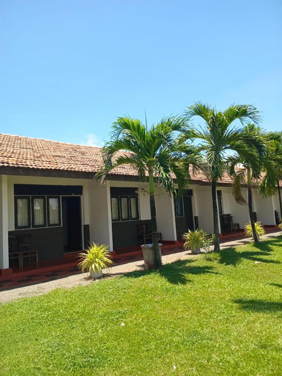 Ceylonica Beach Hotel Negombo Ngoại thất bức ảnh